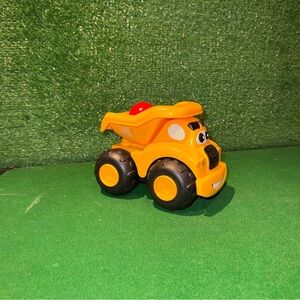 Toy State Caterpillar (CAT) Buildin' Crew E-Z Machines dump truck toy